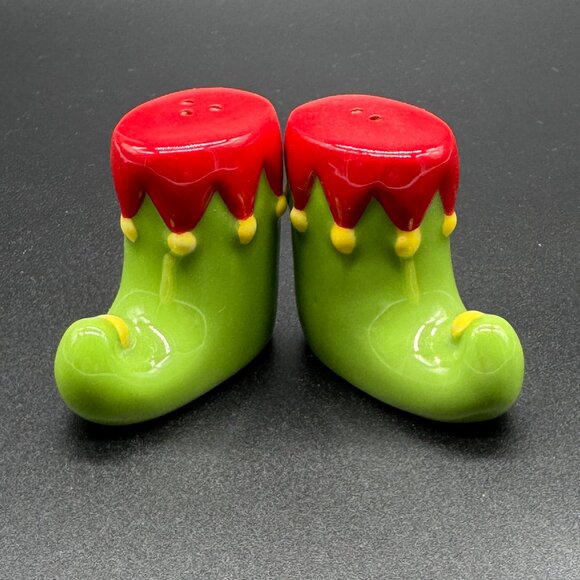 Christmas Elf Shoes Salt and Pepper Novelty Shakers Small Green and Red Hallmark - Picture 1 of 7